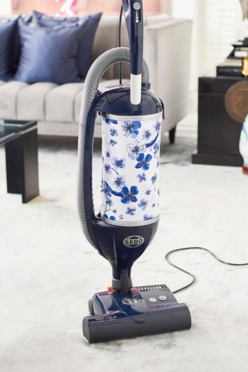 Felix Premium Vacuum Cleaner in Indigo
